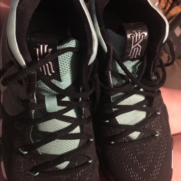 Nike Kyrie. - Picture 2 of 2
